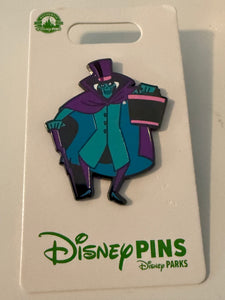 Hat Box Ghost Haunted Mansion Pin New on Card