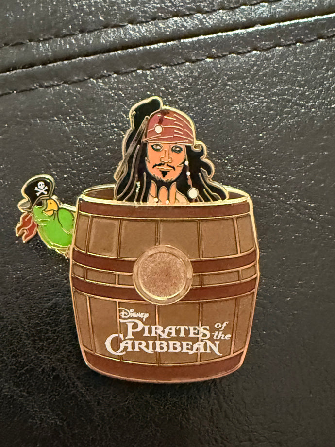 Missing Piece of History/Broken Pin Pirates of the Caribbean Jack Sparrow LE2000 Piece of History Pin