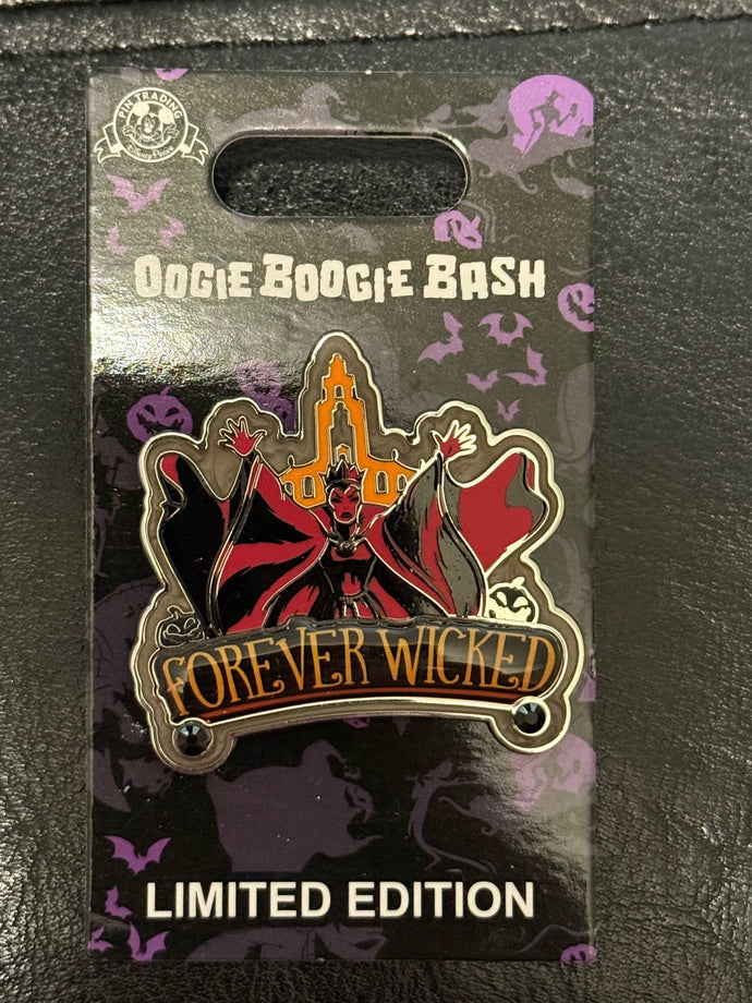 Evil Queen Forever Wicked Limited Edition Pin New on Card