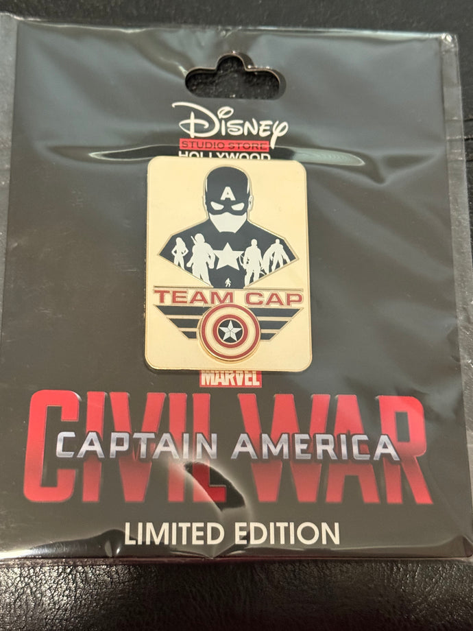DSSH Captain America Civil War Limited Edition Pin New on Card