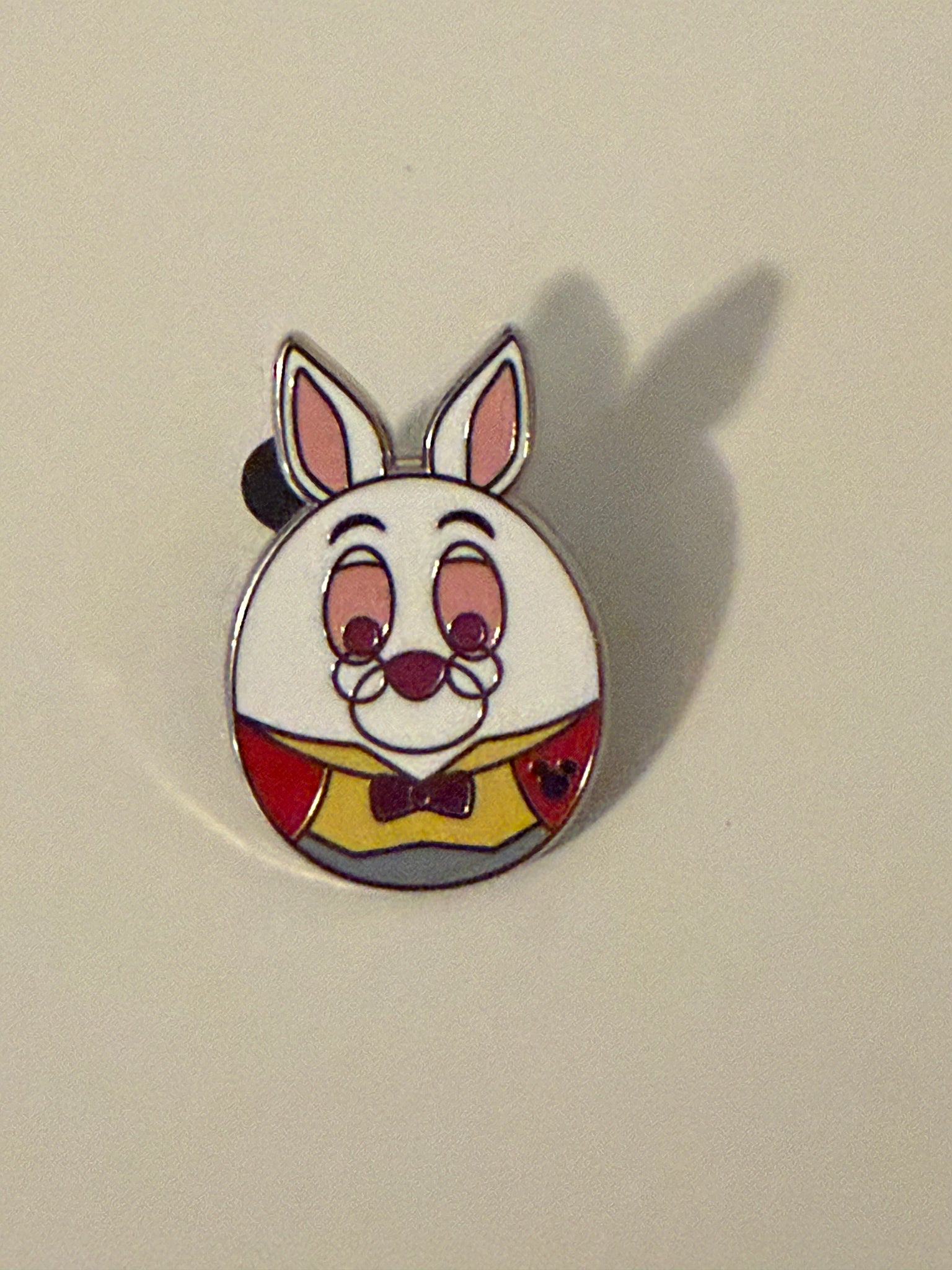 White Rabbit Hidden Disney Pin – Pinderellashop