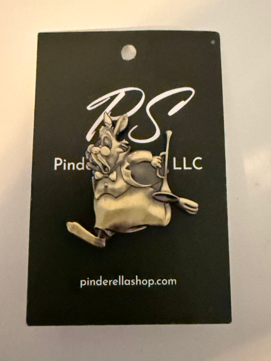 White Rabbit Pin – Pinderellashop