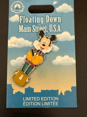 Mickey Mouse Hot Air Balloon Limited Edition Pin New on Card
