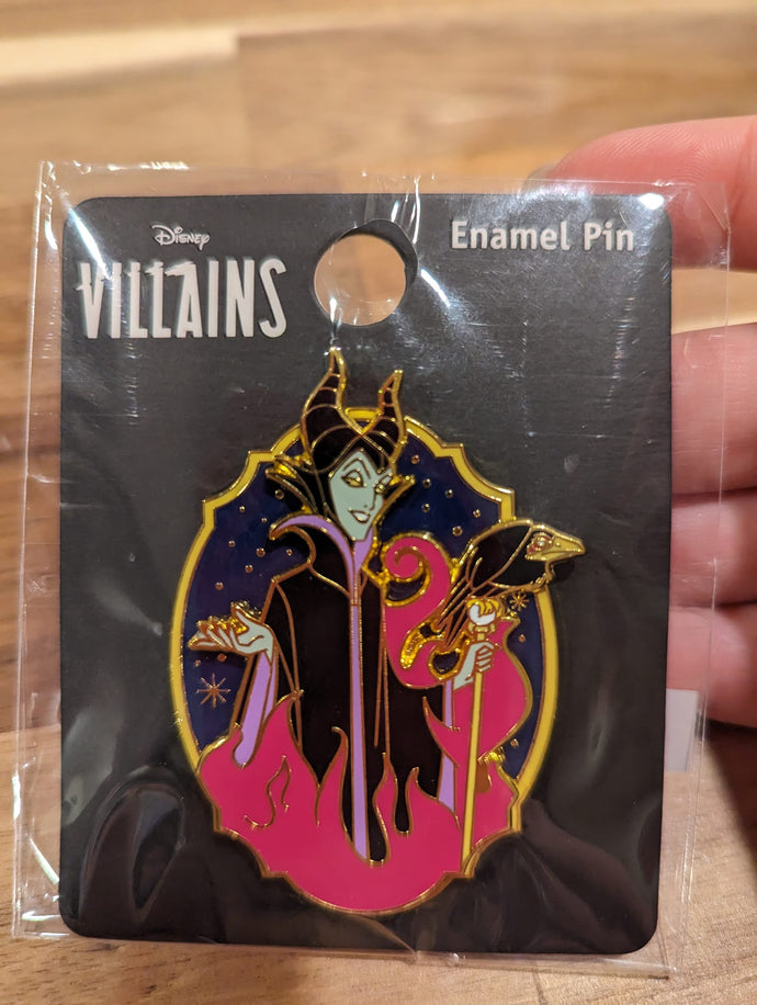 Maleficent Limited Edition Pin New on Card