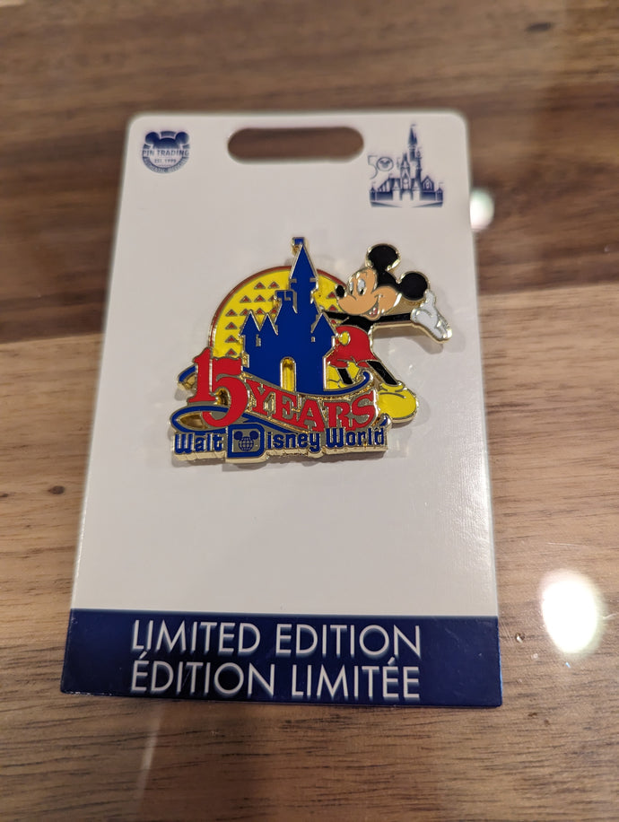 Walt Disney World 15 Years Mickey Mouse with Castle Limited Edition Pin New on Card