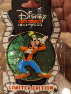 Goofy DSSH Cursive Cutie Limited Edition Pin New on Card