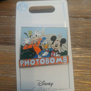 Photobomb Pin New on Card