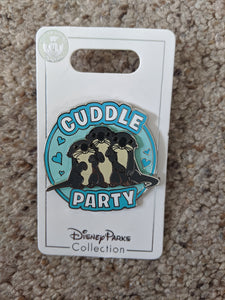 Otters from Finding Nemo Cuddle Party Pin New on Card
