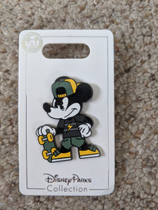 Skater Mickey Pin New on Card