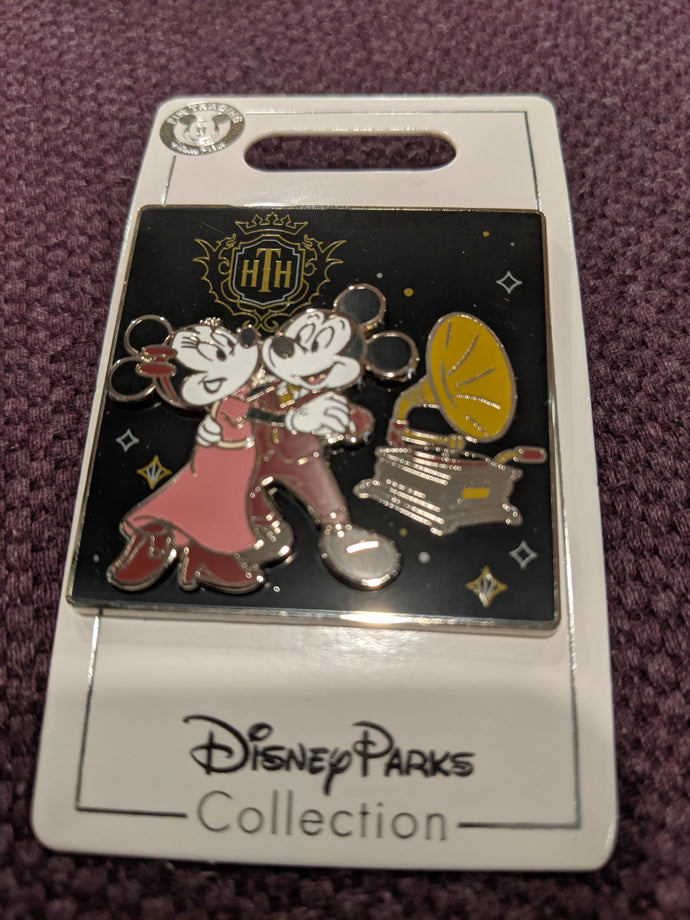 Hollywood Tower Hotel Mickey and Minnie Pin New on Card