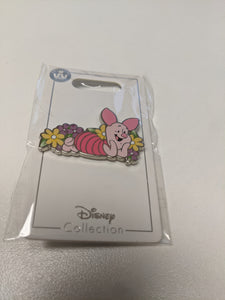 Piglet from Winnie the Pooh Pin New on Card