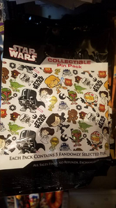 Star Wars Cuties 5 Pin Mystery Bag.